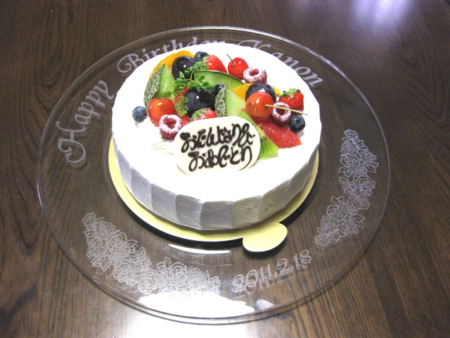 初めての誕生日に贈る大きなケーキ皿 天使のバースプレート ガラスのギフト メモリアルのお店bloomブルーム